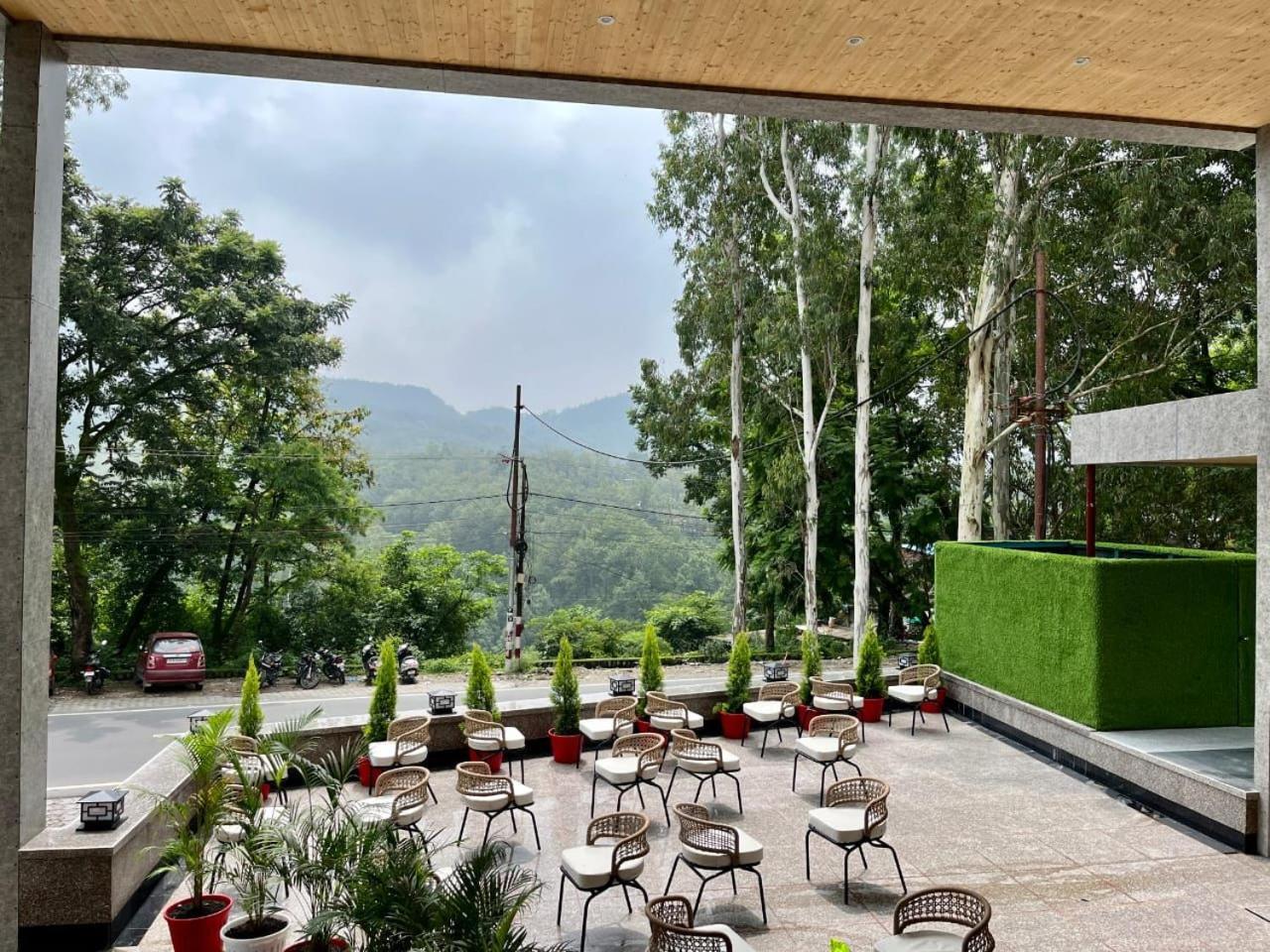 The Prominence Mussoorie Road Dehradun Hotell Eksteriør bilde